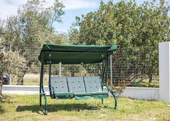 Vakantiehuis Petrino Eco Conscious Living Kalithies